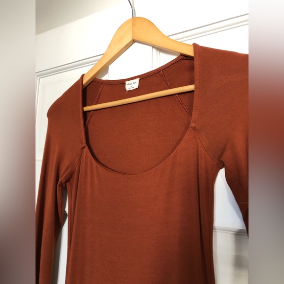 Wilfred Free fitted midi dress with slit - Picture 4 of 7